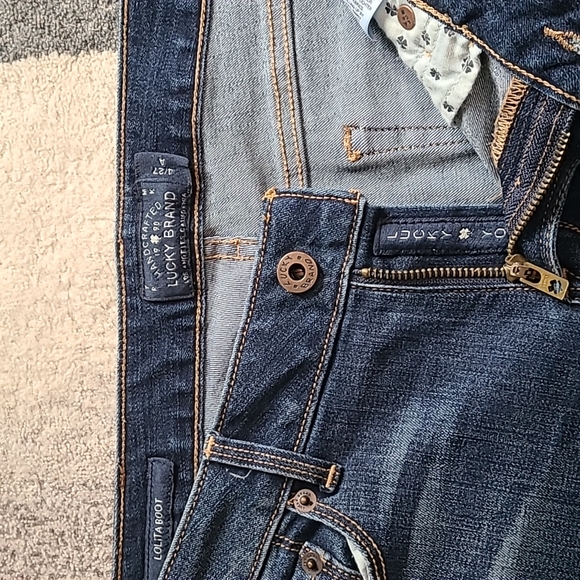 Lucky Brand jeans - Picture 2 of 7